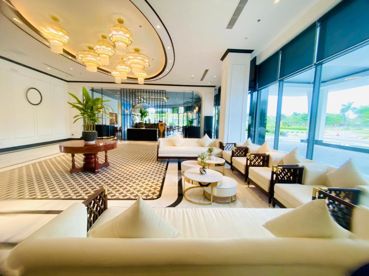 Newcc Hotel And Serviced Apartment 꽝응아이 외부 사진