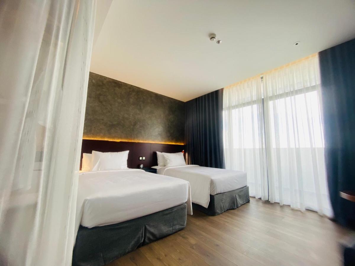 Newcc Hotel And Serviced Apartment 꽝응아이 외부 사진