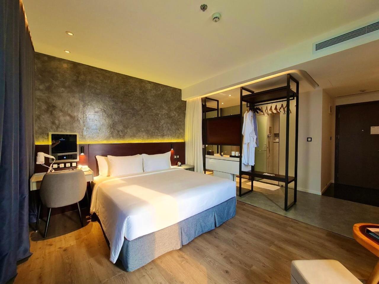 Newcc Hotel And Serviced Apartment 꽝응아이 외부 사진