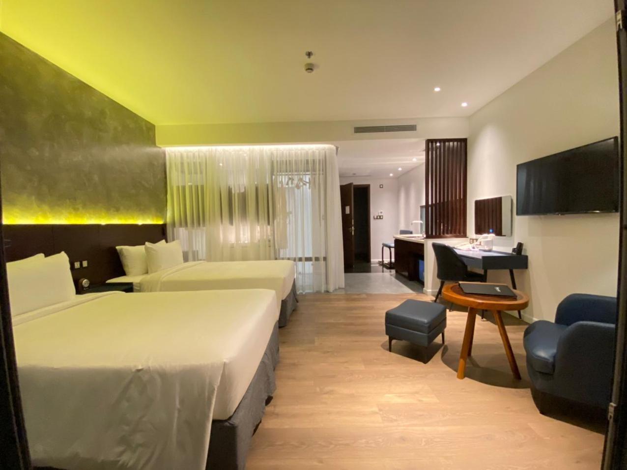 Newcc Hotel And Serviced Apartment 꽝응아이 외부 사진